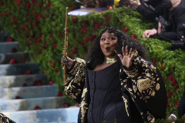 NEW YORK, NEW YORK - MAY 02: Lizzo at The 2022 Met Gala Celebrating In America: An Anthology of Fashion at The Metropolitan Museum of Art on May 02, 2022 in New York City. Copyright: xRWx