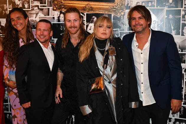 2022 APRA MUSIC AWARDS, Toni Watson, known professionally as Tones and I (2nd right) poses for photographs ahead of the 2022 APRA Music Awards at Melbourne Town Hall in Melbourne, Tuesday, May 3, 2022. ( NO ARCHIVING, EDITORIAL USE ONLY, NO USE IN BOOKS WITHOUT CONSENT MELBOURNE VIC AUSTRALIA  Copyright: xJAMESxROSSx 20220503001654528509
