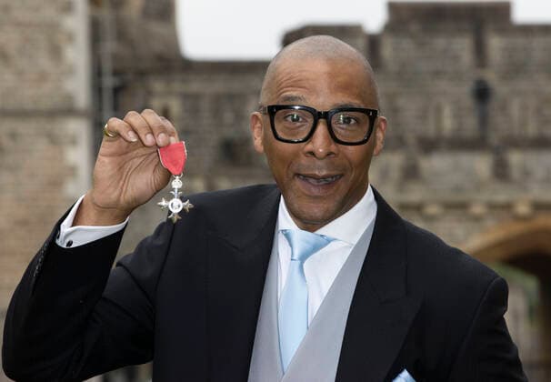 . 03 05 2022. Windsor , United Kingdom. Jay Blades with his MBE after an Investiture at Windsor Castle.  xStephenxLockx xi-Imagesx IIM-23367-0001
