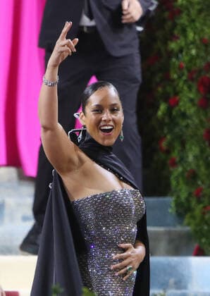 NEW YORK, NEW YORK - MAY 02: Alicia Keys at The 2022 Met Gala Celebrating In America: An Anthology of Fashion at The Metropolitan Museum of Art on May 02, 2022 in New York City. Copyright: xRWx