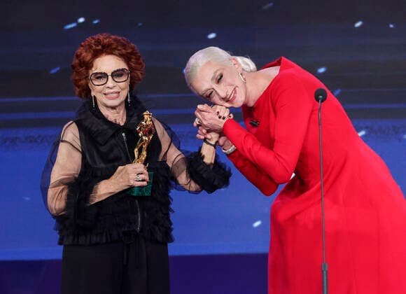 May 3, 2022, ROME, Italia: Italian actress Giovanni Ralli at Cinecitta studios receives award David to Career during the 67th edition of the David di Donatello Awards, in Rome, Italy, 3 May 2022. ANSA GIUSEPPE LAMI ROME Italia - ZUMAa110 20220503_zaf_a110_009 Copyright: xGiuseppexLamix