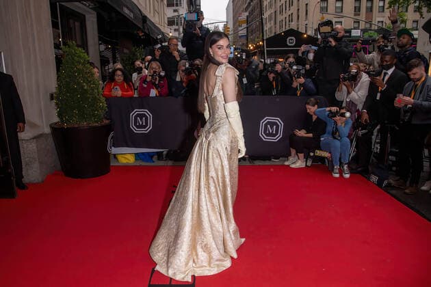 May 2, 2022, New York, United States: Ariana Rockefelle departs The Mark Hotel for 2022 Met Gala in New York City. New York United States - ZUMAs197 20220502_zaa_s197_369 Copyright: xRonxAdarx