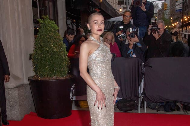 May 2, 2022, New York, United States: Phoebe Bridgers wearing Jonathan Simkhai departs The Mark Hotel for 2022 Met Gala in New York City. New York United States - ZUMAs197 20220502_zaa_s197_396 Copyright: xRonxAdarx