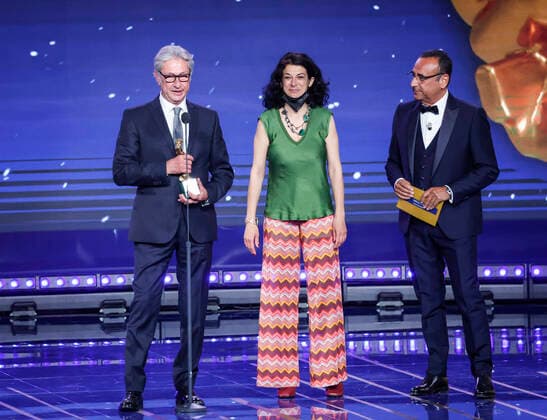 Verleihung des David di Donatello-Preises 2022 in Rom - Die Preisträger May 3, 2022, ROME, Italia: Italian film editors Massimo Quaglia and Annalisa Schillaci at Cinecitta studios receives award for Best Editing for Ennio during the 67th edition of the David di Donatello Awards, in Rome, Italy, 3 May 2022. ANSA GIUSEPPE LAMI ROME Italia - ZUMAa110 20220503_zaf_a110_018 Copyright: xGiuseppexLamix