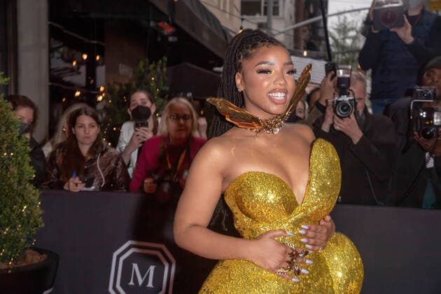 May 2, 2022, New York, United States: Chloe Bailey wearing Area departs The Mark Hotel for 2022 Met Gala in New York City. New York United States - ZUMAs197 20220502_zaa_s197_418 Copyright: xRonxAdarx