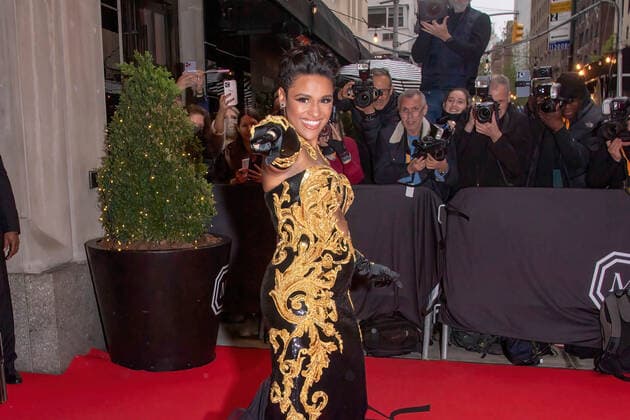 May 2, 2022, New York, United States: Ariana DeBose wearing Moschino departs The Mark Hotel for 2022 Met Gala in New York City. New York United States - ZUMAs197 20220502_zaa_s197_439 Copyright: xRonxAdarx