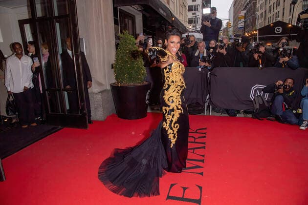 May 2, 2022, New York, United States: Ariana DeBose wearing Moschino departs The Mark Hotel for 2022 Met Gala in New York City. New York United States - ZUMAs197 20220502_zaa_s197_440 Copyright: xRonxAdarx