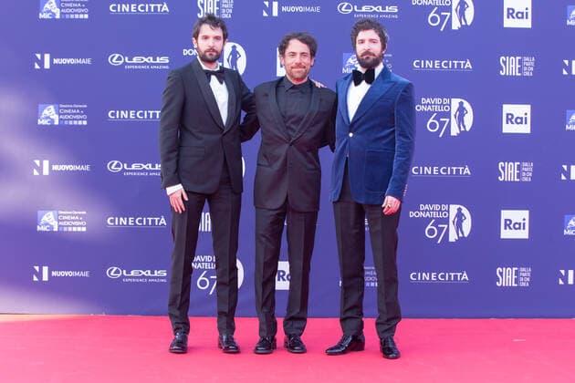 Verleihung des David di Donatello-Preises 2022 in Rom Italy: Red Carpet of David di Donatello 2022 Awards ceremony Elio Germano and D Innocenzo brothers attend the red carpet of David di Donatello 2022 awards ceremony in Rome Rome Italy Copyright: MatteoxNardone