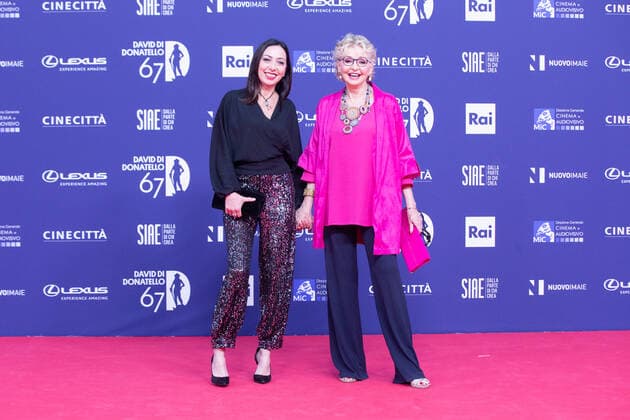 Verleihung des David di Donatello-Preises 2022 in Rom Italy: Red Carpet of David di Donatello 2022 Awards ceremony Enrica Bonaccorti and Verdiana Pettinari attend the red carpet of David di Donatello 2022 awards ceremony in Rome Rome Italy Copyright: MatteoxNardone