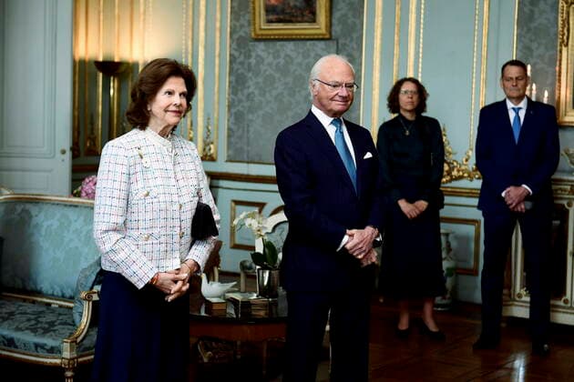 Queen Silvia and King Carl Gustaf hand out the H M The King s medal for merits in sports at the Royal Palace in Stockholm, Sweden on May 04, 2022 STOCKHOLM SWEDEN x12110x,  Copyright: xPaulxWennerholm TTx THE KING S MEDAL AWARD CEREMONY