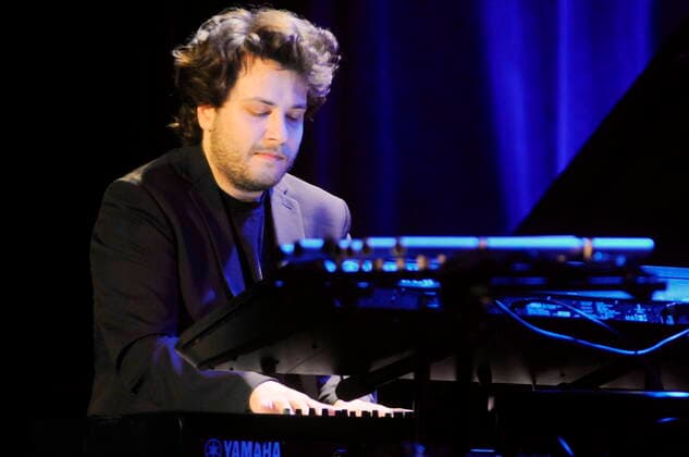 Der deutsche Jazz-Keyboarder und Pianist Simon Oslender beim Klavier-Festival Ruhr 2022 im Oberhausener Ebertbad. The German jazz keyboardist and pianist Simon Oslender at the Klavier-Festival Ruhr 2022 in Oberhausen. Oberhausen NRW DEU;DE;GERMANY;DEUTSCHLAND;ALLEMAGNE