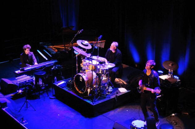 Das Wolfgang Haffner Trio mit Simon Oslender (keyb.), Wolfgang Haffner (dr.) und Thomas Stieger (b.) beim Klavier-Festival Ruhr 2022 im Oberhausener Ebertbad. The Wolfgang Haffner Trio with Simon Oslender (keyb.), Wolfgang Haffner (dr.) and Thomas Stieger (b.) at the Klavier-Festival Ruhr 2022 in Oberhausen. Oberhausen NRW DEU;DE;GERMANY;DEUTSCHLAND;ALLEMAGNE