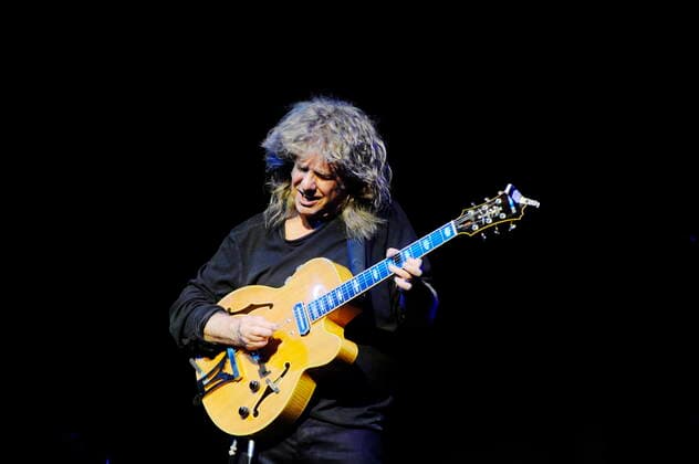 Der amerikanische Jazz-Gitarrist Pat Metheny in der Düsseldorfer Tonhalle. The American jazz guitarist Pat Metheny at the Tonhalle Düsseldorf. Düsseldorf NRW DEU;DE;GERMANY;DEUTSCHLAND;ALLEMAGNE