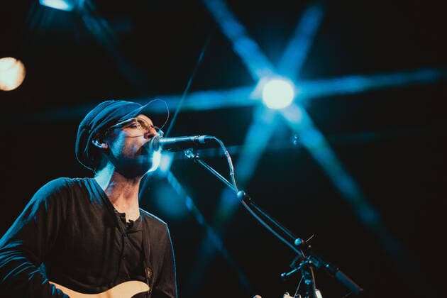 Clap Your Hands Say Yeah live in Copenhagen, Denmark Copenhagen, Denmark. 04th, May 2022. The American band Clap Your Hands Say Yeah performs a live concert at Hotel Cecil in Copenhagen. Here frontman, musician and singer Alec Ounsworth is seen live on stage. Copenhagen Denmark  Copyright: xGonzalesxPhoto MathiasxKristensex
