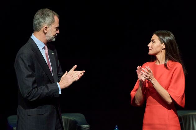 Spanisches Königspaar bei der Verleihung des nationalen Forschungspreises in Barcelona 05-05-2022 Barcelona Queen Letizia and King Felipe attend the national research awards 2021 at the auditorium of the Barcelona International Convention Center (CCIB) in Barcelona. No Spain Â  Copyright: xPPEx
