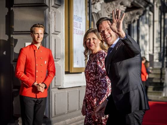 2022 05 05 19 38 07 AMSTERDAM Prime Minister Mark Rutte is welcomed by Madeleine van der Zwaan, director Carre, at the Royal Theater Carre prior to the Liberation Concert on the Amstel KOEN VAN WEEL netherlands out belgium out  Copyright: xx x448088147x originalFilename: 448088147.jpg