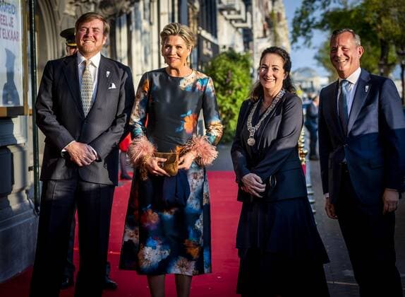 2022 05 05 20 08 22 AMSTERDAM King Willem Alexander and Queen Maxima together with Femke Halsema, mayor of Amsterdam, at the Royal Theater Carre prior to the Liberation Concert on the Amstel KOEN VAN WEEL netherlands out belgium out  Copyright: xx x448089521x originalFilename: 448089521.jpg