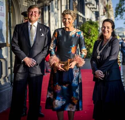 2022 05 05 20 08 22 AMSTERDAM King Willem Alexander and Queen Maxima together with Femke Halsema, mayor of Amsterdam, at the Royal Theater Carre prior to the Liberation Concert on the Amstel KOEN VAN WEEL netherlands out belgium out  Copyright: xx x448089522x originalFilename: 448089522.jpg
