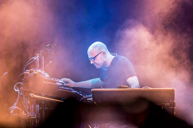 The music project Schiller with its current club tour Metropolis in the Täubchenthal in the west of Leipzig Christopher von Deylen got reinforcement from former Pink Floyd and Mike and the Mechanics drummer Gary Wallis