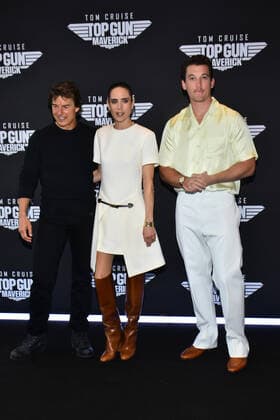 Top Gun Maverick Film Photocall MEXICO CITY, MEXICO - MAY 6, 2022: Tom Cruise, Jennifer Connelly and Miles Teller pose for photos during the film photocall to promote Top Gun Maverick at Ritz Carton Mexico City Hotel. On May 6, 2022 in Mexico City, Mexico. (Photo by Carlos Tischler Eyepix Group). Copyright: xCarlosxTischlerx xEyepixxGroupx EYEPIX_CT_06052022_64068