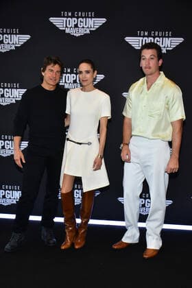 Top Gun Maverick Film Photocall MEXICO CITY, MEXICO - MAY 6, 2022: Tom Cruise, Jennifer Connelly and Miles Teller pose for photos during the film photocall to promote Top Gun Maverick at Ritz Carton Mexico City Hotel. On May 6, 2022 in Mexico City, Mexico. (Photo by Carlos Tischler Eyepix Group). Copyright: xCarlosxTischlerx xEyepixxGroupx EYEPIX_CT_06052022_64066