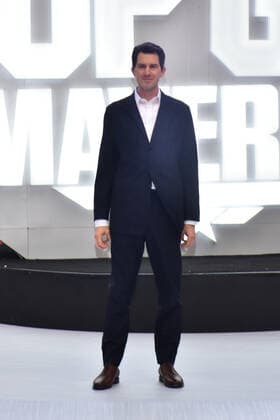 Top Gun: Maverick Film Premiere MEXICO CITY, MEXICO - MAY 6, 2022: Director Joseph Kosinski poses for photos during the red carpet of Top Gun: Maverick film premiere at Cinepolis Toreo Parque Central. On May 6, 2022 in Mexico City, Mexico. (Photo by Carlos Tischler Eyepix Group). Copyright: xCarlosxTischlerx xEyepixxGroupx EYEPIX_CT_06052022_64301