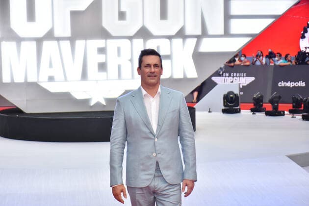 Top Gun: Maverick Film Premiere MEXICO CITY, MEXICO - MAY 6, 2022: American actor Jon Hamm poses for photos during the red carpet of Top Gun: Maverick film premiere at Cinepolis Toreo Parque Central. On May 6, 2022 in Mexico City, Mexico. (Photo by Carlos Tischler Eyepix Group). Copyright: xCarlosxTischlerx xEyepixxGroupx EYEPIX_CT_06052022_64316