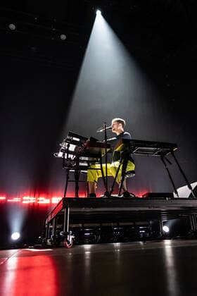 James Blake live in Copenhagen, Denmark Copenhagen, Denmark. 06th, May 2022. The English singer and musician James Blake performs a live concert at KB Hallen in Frederiksberg, Copenhagen. Copenhagen Denmark  Copyright: xGonzalesxPhoto ErlingxBrodersenx
