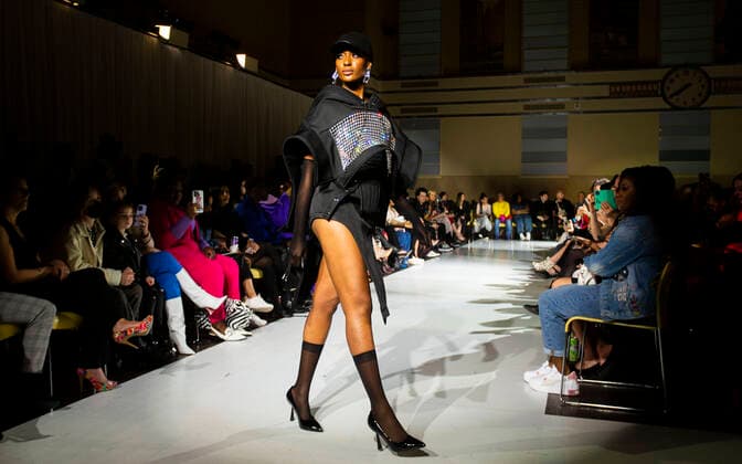 (220507) -- TORONTO, May 7, 2022 -- A model presents a creation by Charles Lu during the 2022 Fashion Art Toronto event in Toronto, Canada, May 6, 2022. (Photo by Xinhua) CANADA-TORONTO-FASHION ART WEEK ZouxZheng 