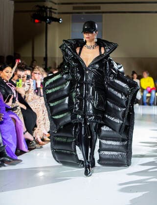(220507) -- TORONTO, May 7, 2022 -- A model presents a creation by Charles Lu during the 2022 Fashion Art Toronto event in Toronto, Canada, May 6, 2022. (Photo by Xinhua) CANADA-TORONTO-FASHION ART WEEK ZouxZheng 