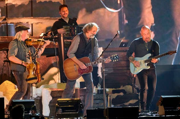 Santiano live at a concert of the Wenn die Kälte kommt Tour at the ZAG Arena Hannover, 07 05 2022 Foto:xU.xStammx xFuturexImage