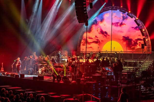 Symphonic Floyd brings Pink Floyd classics with orchestra Symphonic Floyd plays hits of Pink Floyd in the Dortmund Westfalenhalle The Hagen band Green, consisting in part of musicians from the bands Extrabreit and Grob