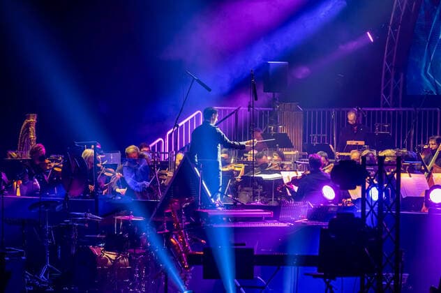 Symphonic Floyd brings Pink Floyd classics with orchestra Symphonic Floyd plays hits of Pink Floyd in the Dortmund Westfalenhalle The Hagen band Green, consisting in part of musicians from the bands Extrabreit and Grob