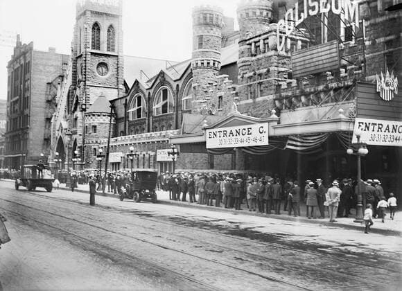 Crowd outside Republican National Convention, Chicago Coliseum, Chicago, Illinois, USA, Bain News Service, June 1912  Copyright: xCircaxImagesx ghi-circa10933