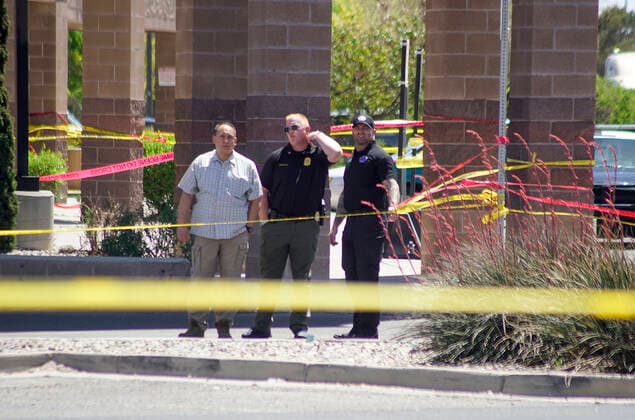 May 8, 2022, Albuquerque, New Mexico, USA: 050822 .Albuquerque Police investigates a fatal shooting that claimed 3 lives near the Cottonwood Walmart Parking lot . Photographed on Sunday May 8 , 2022. JOURNAL. Albuquerque USA - ZUMAab1_ 20220508_zaf_ab1_007 Copyright: xAdolphexPierre-Louisx