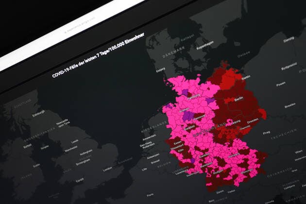 RKI dashboard, 7 day incidence is now 499.2 7 day incidence, RKI dashboard on a monitor on 09 05 2022 in Siegen Germany.