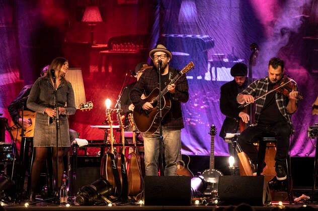 Gregor Meyle live at a concert of his Unplugged Tour at Kaisersaal Erfurt, 08 05 2022 Foto:xM.xKremerx xFuturexImage