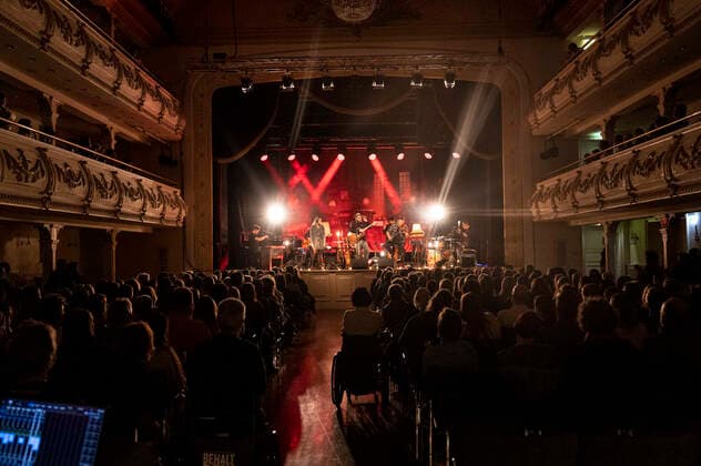 Gregor Meyle live at a concert of his Unplugged Tour at Kaisersaal Erfurt, 08 05 2022 Foto:xM.xKremerx xFuturexImage