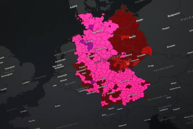 RKI dashboard, 7 day incidence is now 522.7 7 day incidence, RKI dashboard on a monitor on 10 05 2022 in Siegen Germany.