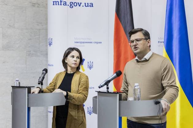 L R Annalena Baerbock Buendnis 90 Die Gruenen , German Foreign Minister, and Dmytro Kuleba, Minister of Foreign Affairs of Ukraine, photographed during a press conference in Kyiv, 10 05 2022 Baerbock travels to Ukraine Kyiv Ukraine as the first representative of the German government after the start of the war. Copyright: xFlorianxGaertnerx