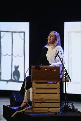 Lieselot De Wilde performs after receiving the award for Music at the award ceremony of the Ultimas 2022 , Flemish culture prizes, Tuesday 10 May 2022, in Antwerp.  DIRKxWAEM 34702184