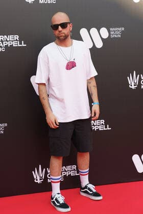 May 10, 2022, Madrid, Spain: Arnau Moreno during the photocall of the opening of the Warner music station in Madrid. Madrid Spain - ZUMAs197 20220510_zaa_s197_104 Copyright: xAtilanoxGarciax