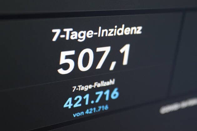 RKI dashboard, 7 day incidence is now 507.1 7 day incidence, RKI dashboard on a monitor on 11 05 2022 in Siegen Germany.