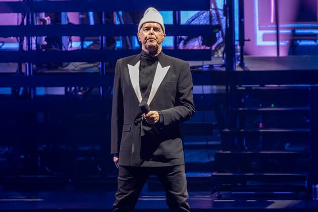 Pet Shop Boys Perform In Milan Neil Tennant of Pet Shop Boys performs live at Teatro Degli Arcimboldi on May 10, 2022 in Milan, Italy. Milan Milan Italy  Copyright: xRobertoxFiniziox originalFilename: finizio-petshopb220510_npXpE.jpg