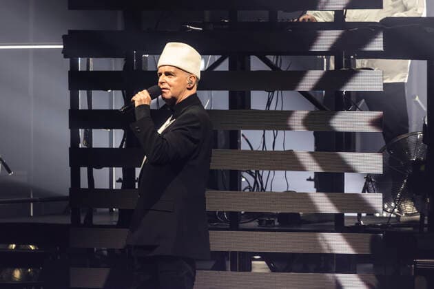 Pet Shop Boys Perform In Milan Neil Tennant of Pet Shop Boys performs live at Teatro Degli Arcimboldi on May 10, 2022 in Milan, Italy. Milan Milan Italy  Copyright: xRobertoxFiniziox originalFilename: finizio-petshopb220510_npZaE.jpg