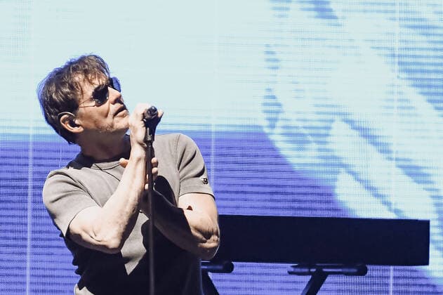 11 05 2022, xlakx, Entertaiment music pop, a ha emspor, v l The Norwegian band a ha around singer Morten Harket M performs in the Mercedes Benz Arena on tour Germany play hunting high and low Berlin