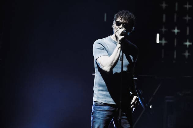 11 05 2022, xlakx, Entertaiment music pop, a ha emspor, v l The Norwegian band a ha around singer Morten Harket M performs in the Mercedes Benz Arena on tour Germany play hunting high and low Berlin