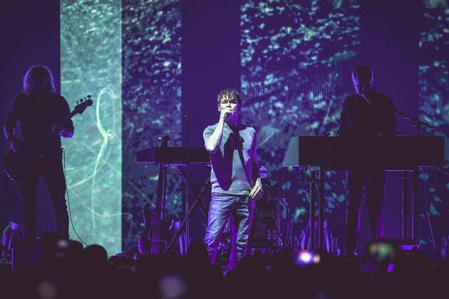 11 05 2022, xlakx, Entertaiment music pop, a ha emspor, v l The Norwegian band a ha around singer Morten Harket M performs in the Mercedes Benz Arena on tour Germany play hunting high and low Berlin