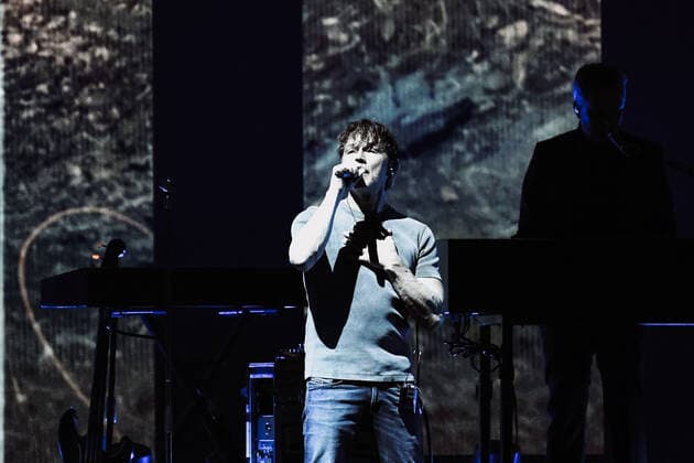 11 05 2022, xlakx, Entertaiment music pop, a ha emspor, v l The Norwegian band a ha around singer Morten Harket M performs in the Mercedes Benz Arena on tour Germany play hunting high and low Berlin