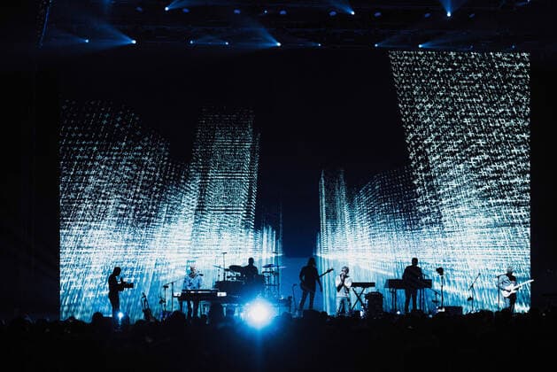 11 05 2022, xlakx, Entertaiment music pop, a ha emspor, v l The Norwegian band a ha around singer Morten Harket M performs in the Mercedes Benz Arena on tour Germany play hunting high and low Berlin
